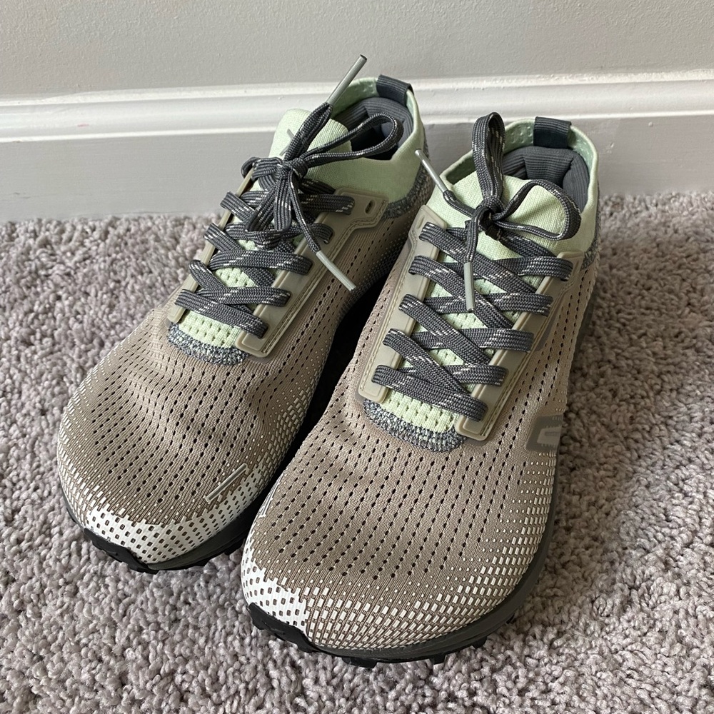 Flux Footwear Gray and Green Women's Athletic Shoes